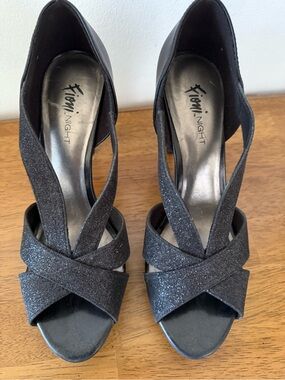 FIONI Clothing Black Glitter Crisscross Peep-Toe Heels